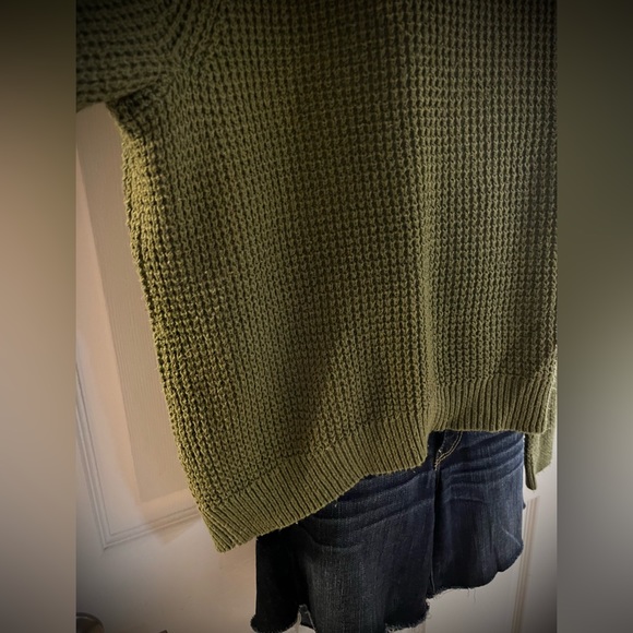 Old Navy lightweight scoop neck sweater - Picture 3 of 7